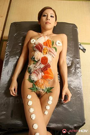 Here is what Asian model Ramu Nagatsuki loves to do. Playing with whipped cream is her fetish.