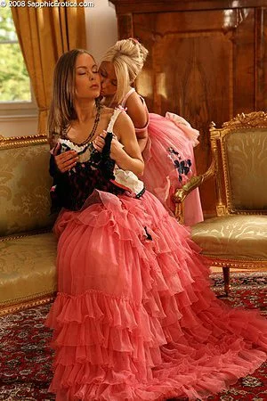 Having lost their uniforms off these nasty Mia Ross and Tea Jul finger each other