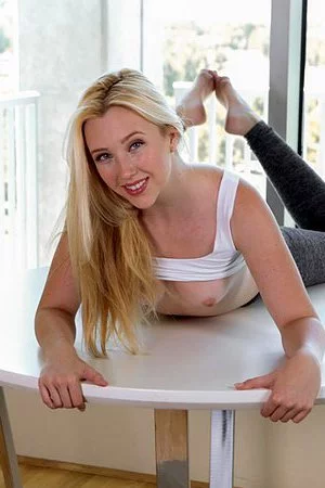 The hardcore session with lewd blonde Samantha Rone makes man explode on her tender skin