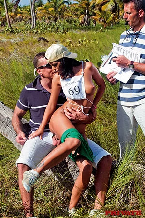 Black Angelica, Lucy Belle, Veronica, Kathy Cambel and Britney have group fun outdoors