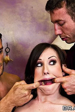 Brunette Jennifer White with nice natural tits gets tag teamed by two horny men