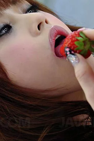 Young Asain hottie Miina Yoshihara whips out her sex toys and plays with herself