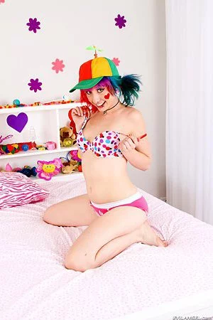 Frisky Sea J Raw in funny lingerie and cute Proxie Paige horny lesbian softcore