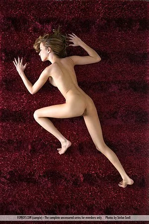 The beautiful babe Victoria Rae is relaxing with her hot body that is fresh and naked