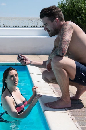 Samantha Bentley gets her hairy pussy licked and fucked balls deep