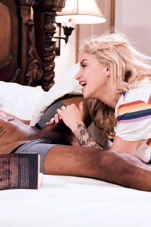 Musa Phoenix and Lilly James shagged by horny black man