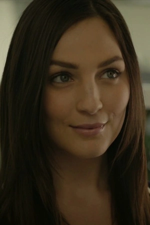 Kinky brunette Pepper Xo pleasuring her boss in bed