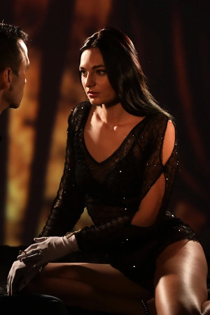 Stunning babe Leanne Lace gets fucked in the dark