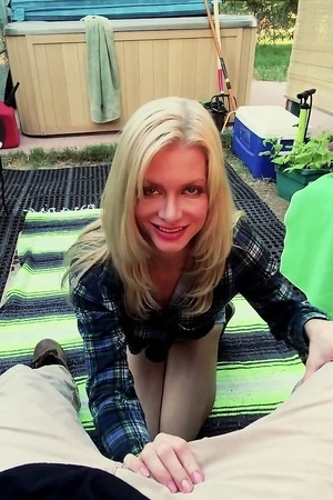 Serene Siren blows and rides her horny lover outdoors