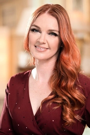 Redhead bombshell Marie McCray gets fucked balls deep