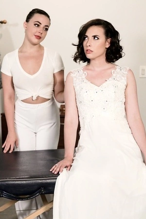 Whitney Wright and Casey Calvert make each other cum