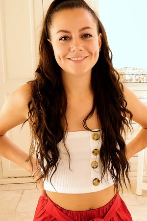 Kinky brunette Selena Love gets deeply fucked and facialized