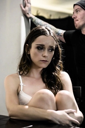 Lily Glee gets spit roasted and double penetrated