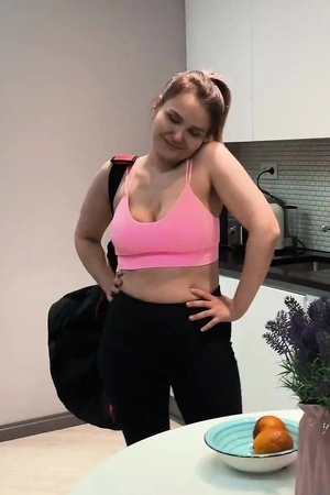 Mary Candy gets fucked from behind after giving head