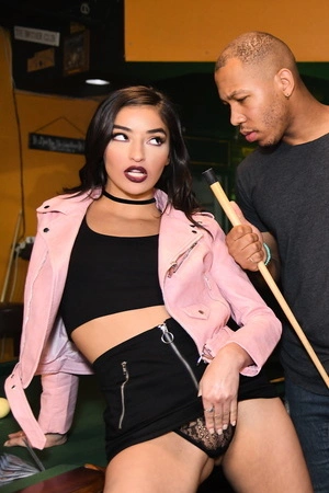 Emily Willis sucks 2 hard dicks and gets fucked in both holes