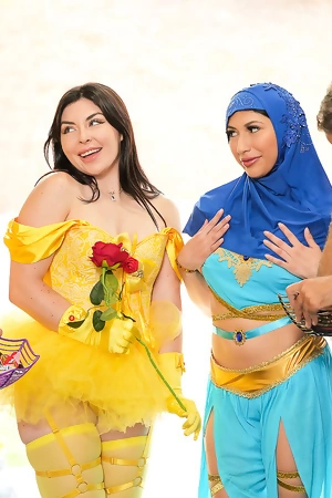 Keira Croft and Penelope Woods get fucked with relish