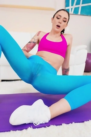 Hot yoga chick Charlotte Sins gets analyzed on the floor