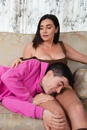 Dark-haired nympho Georgia Maria seduced young Spanish boy