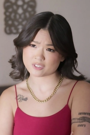 Wavy-haired Asian girl Lulu Chu gets eaten out and screwed in bed