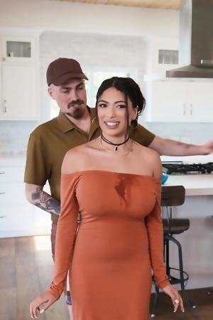 Exotic brunette Reyna Belle pleasures tattooed dude in the bathroom