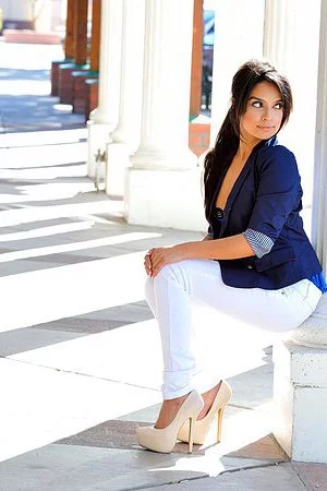 Teen Latina Jazmine FTV strips outdoors and exposes her slit in the road