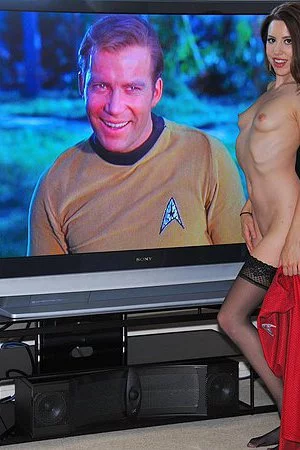 Stockings teen Lola Milano is staying on all fours waving the nude booty