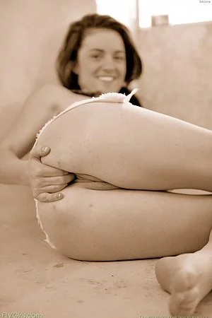 Giggling brunette Brianne FTV sticks pink dildo in her nice shaved pussy