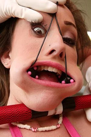 Jennifer White in pink dress and blue panties gets humiliated and ass fucked in the pool room