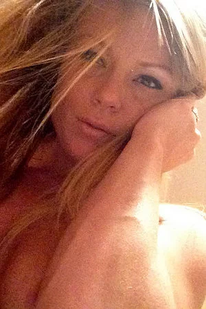 Sexy blonde hottie Meet Madden shows her new undies as well as her shaved slit