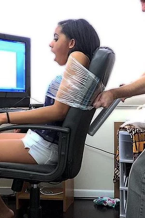 Arousing brunette Valentina Vega gets tied up to the chair and gives hot blowjob