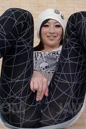 Tempting Asian tart Asuka Mimi gets vibrated before she shows her prowess in oral sex.