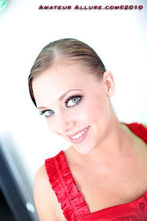 Mila Mason with beautiful playful eyes has fun with juicy dick from your POV