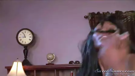 Nyomi Banxxx's black ass is in the center of attention in this video...