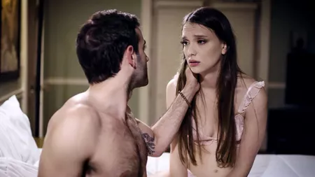 Skinny brunette Izzy Lush gets screwed in bed