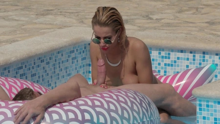 Cherry Kiss gets eaten out and fucked in the pool