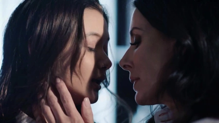 Reagan Foxx and Alex De La Flor make love in the office