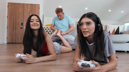 Eliza Ibarra seduced her roommate's boyfriend