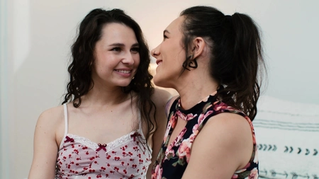 Liz Jordan and Sinn Sage can't stop licking each other