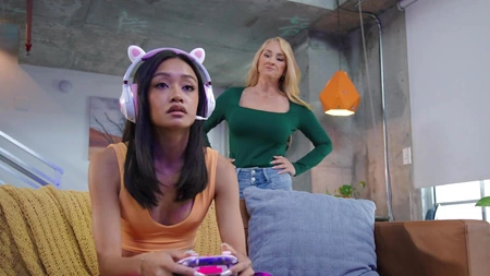 Wendy Raine and Jade Kimiko pleasuring each other with their tongues