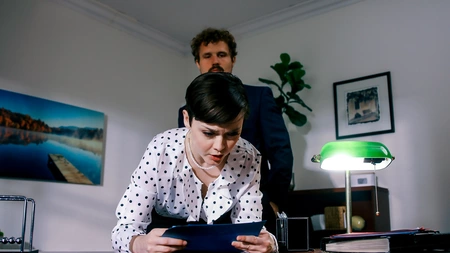 Jade Valentine shows off her excellent cock handling skills