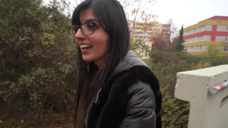 Big-boobed hussy Aaliyah Yasin gives up her pussy for some cash