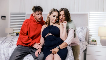 Curvy MILF Nickey Huntsman gets double donged in bed