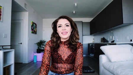 Vivianne Desilva sucks thick throbbing cock until it explodes on her face