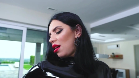 Kira Queen gets a sticky reward after sucking and riding firm cock