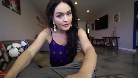 Krissy Lynn takes cum on her juicy butt cheeks after servicing big black dick