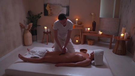 Gorgeous girl Lady Dee screwed by handsome masseur