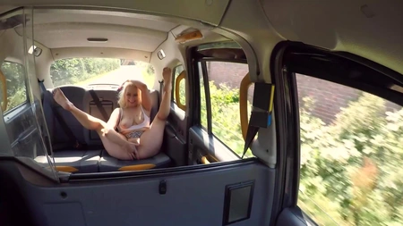 Candy Banks gets eaten out and fingered before fucking