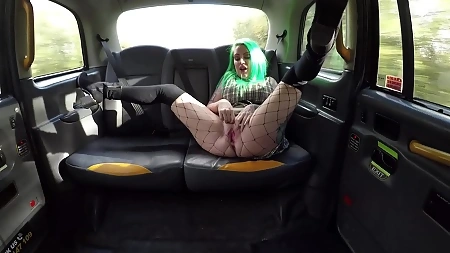 Green-haired bitch Phoenix Medina gets banged in the taxi