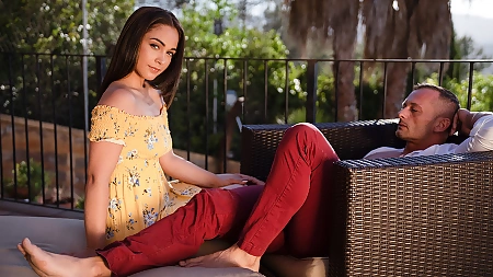 Ginebra Belluci pleasures her cocky lover outdoors